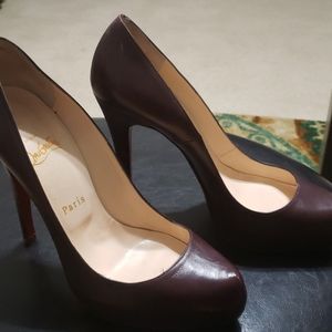 Louis Vuitton pumps